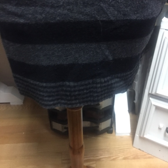 Express Sweater Dress - Picture 4 of 5